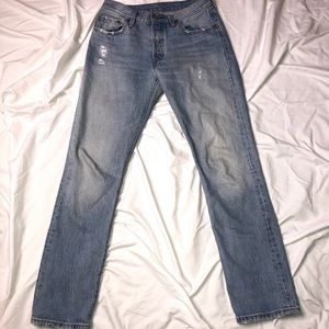 Vintage Levi’s High Rise Light wash jeans